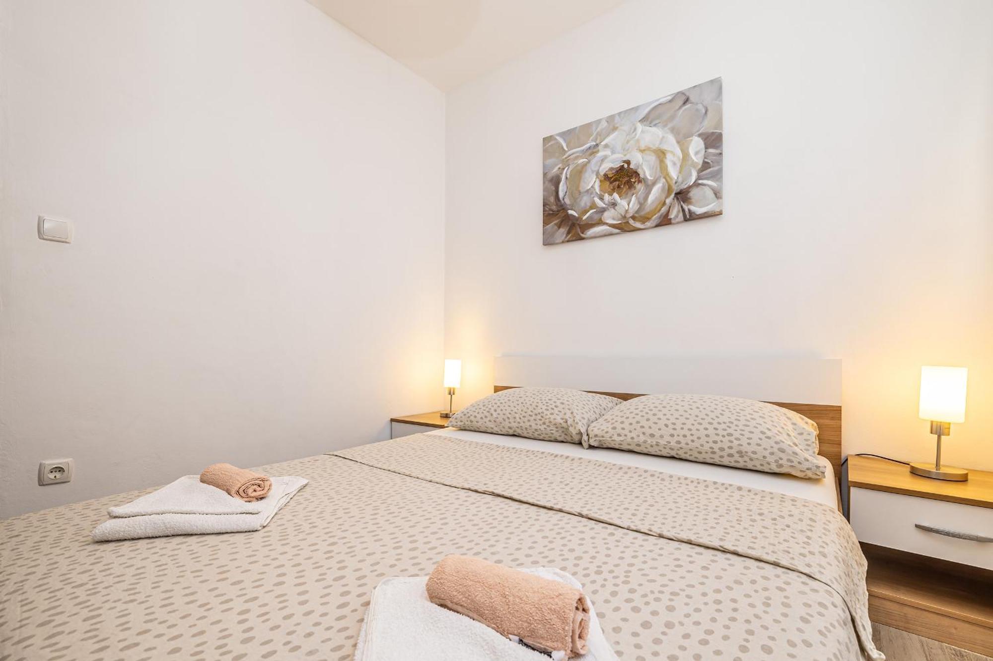 Private Accommodation Stara Baška Eksteriør billede